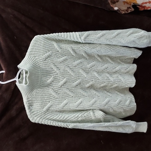 dip Sweaters - Comfy Cool Mint Green Mock Turtleneck with Wavey Crossing Pattern Size Medium